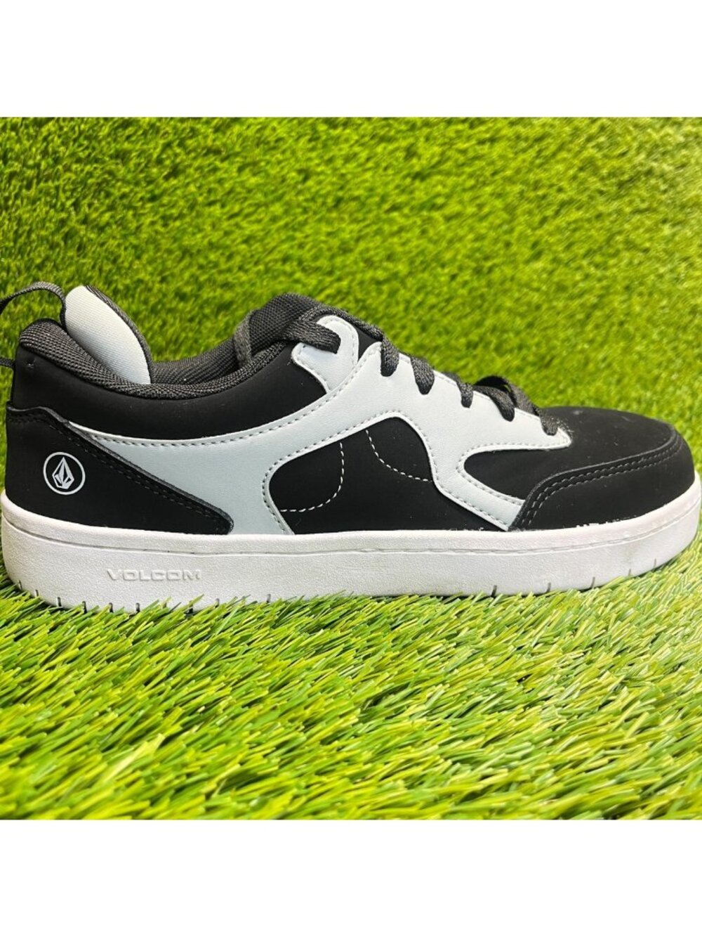 Volcom Vitals Mens Size 7 Black White Leather Composite Toe Safety Work Shoes